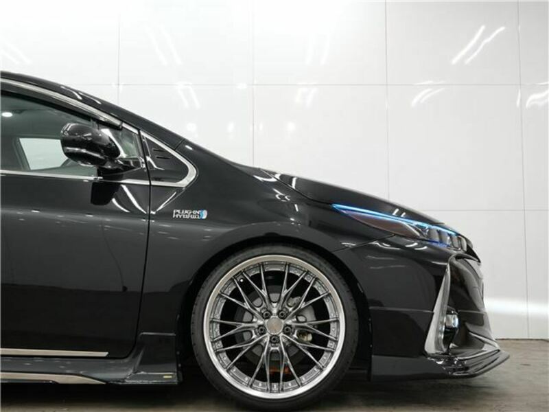 PRIUS PHV
