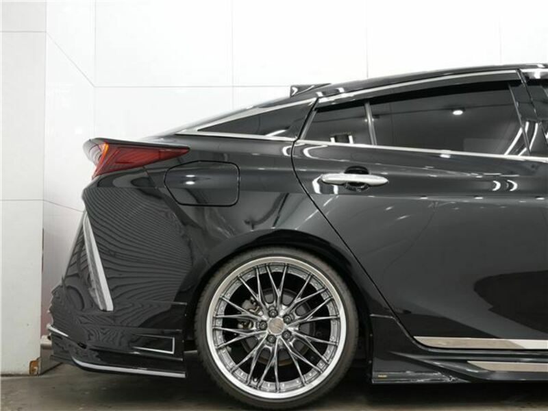 PRIUS PHV