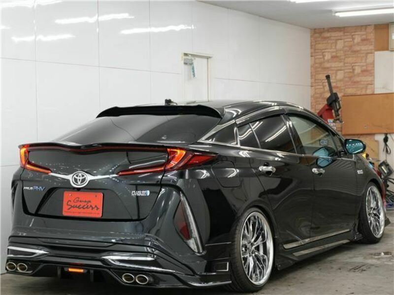 PRIUS PHV