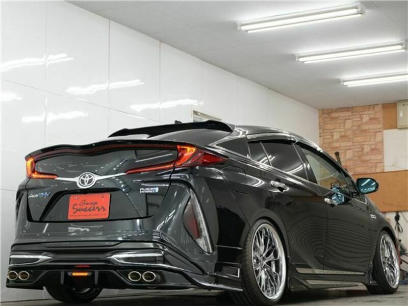 PRIUS PHV