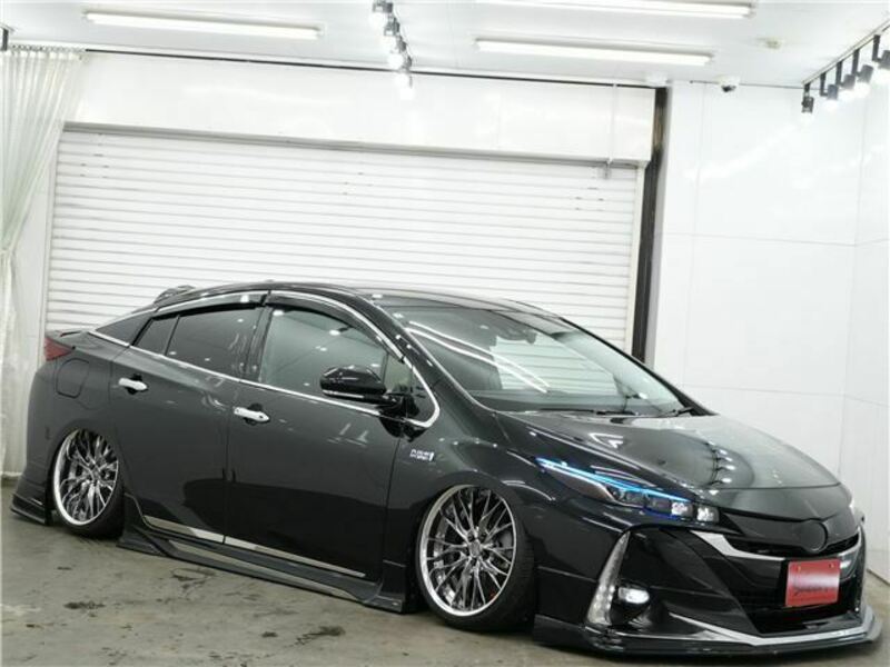 PRIUS PHV