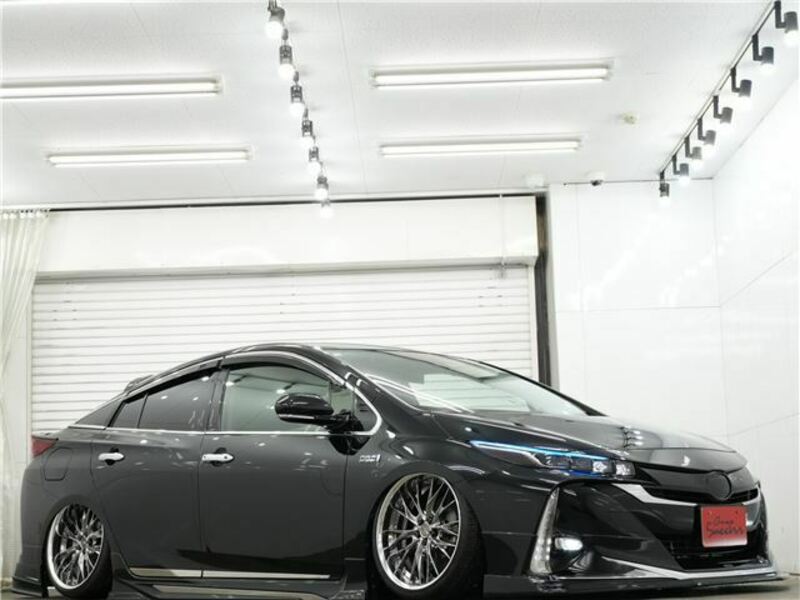 PRIUS PHV