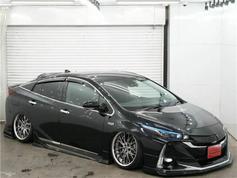 PRIUS PHV
