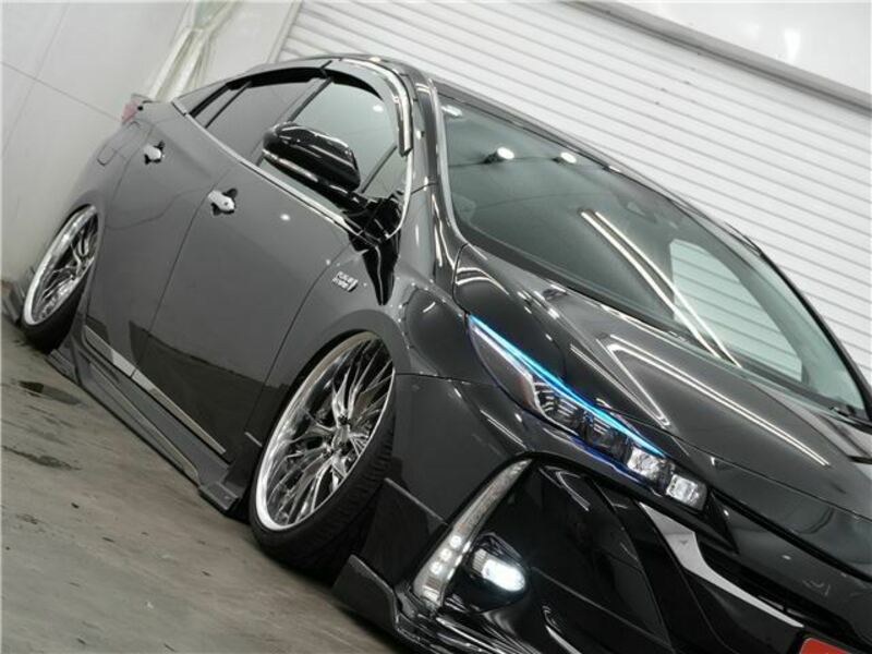 PRIUS PHV