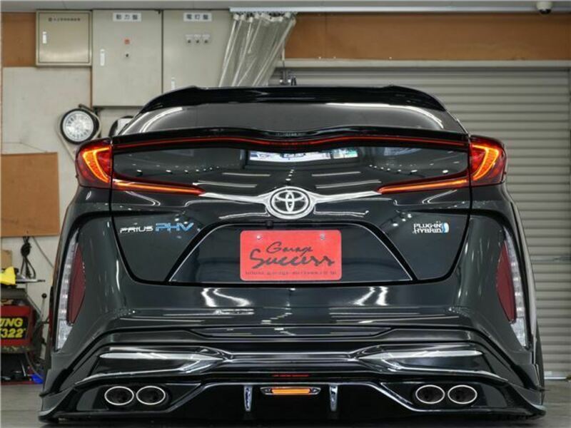 PRIUS PHV