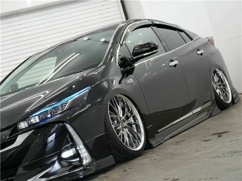 PRIUS PHV