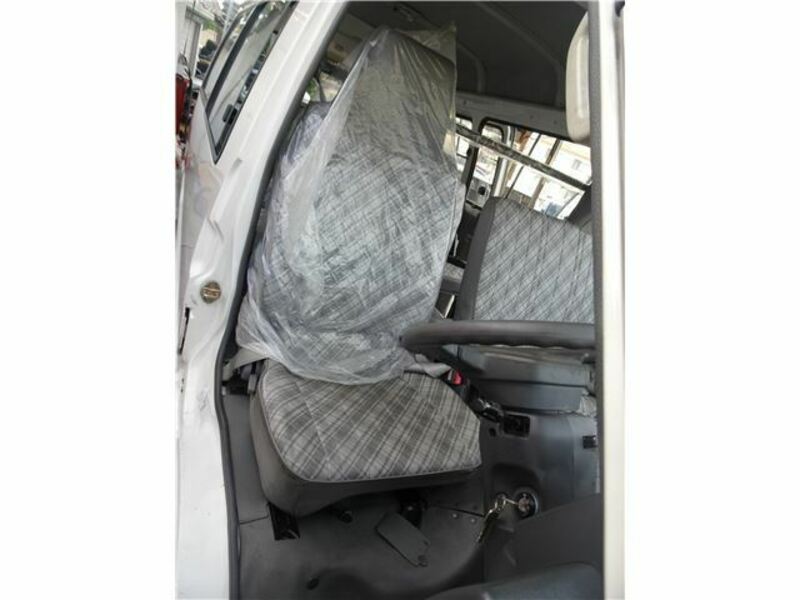BONGO VAN