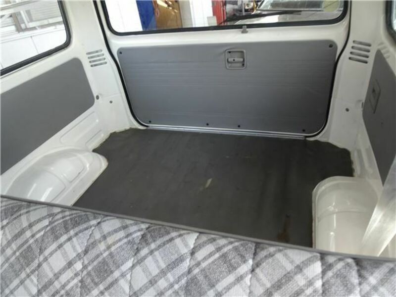 BONGO VAN