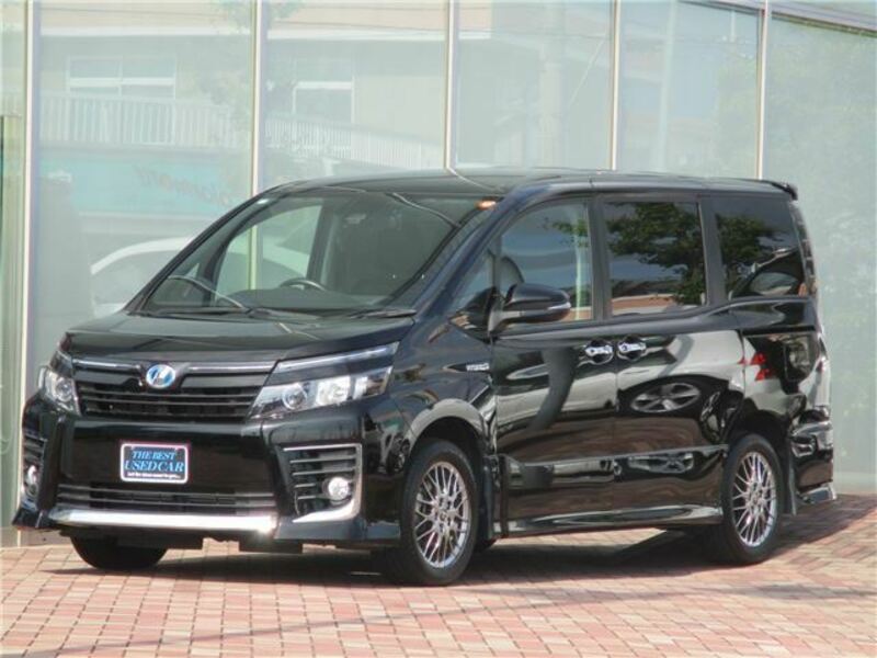 TOYOTA VOXY