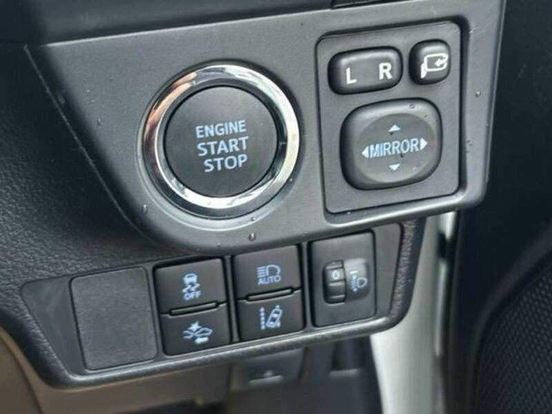 COROLLA AXIO