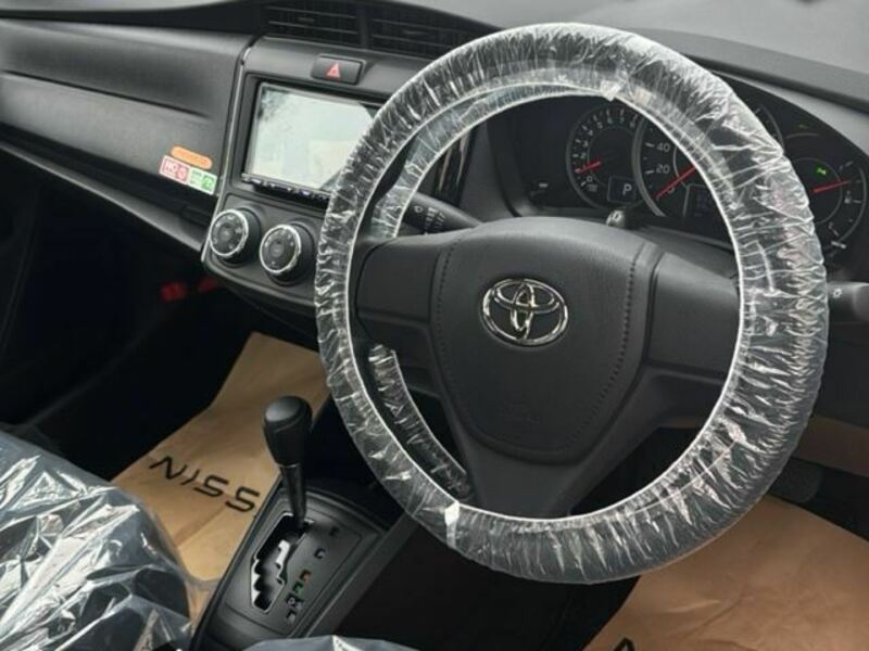 COROLLA AXIO