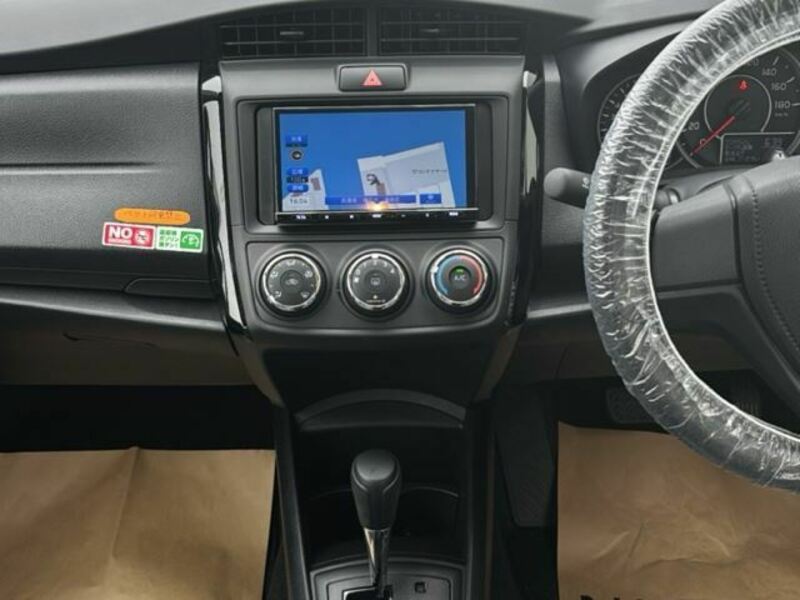 COROLLA AXIO