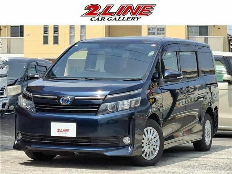 TOYOTA VOXY