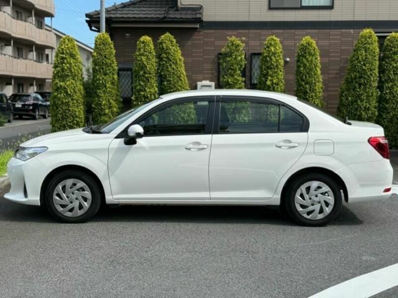 COROLLA AXIO