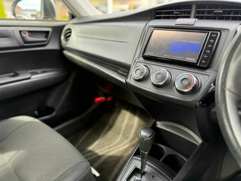 COROLLA AXIO