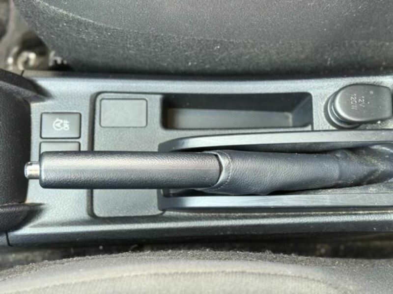 COROLLA AXIO