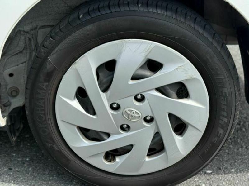 COROLLA AXIO