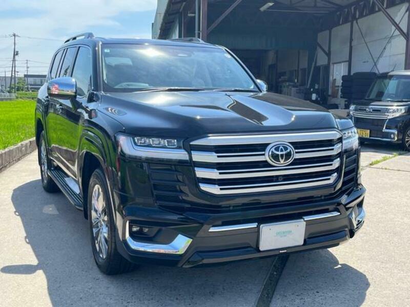 LAND CRUISER