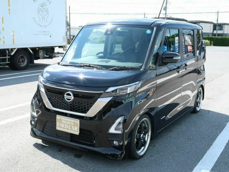 NISSAN ROOX
