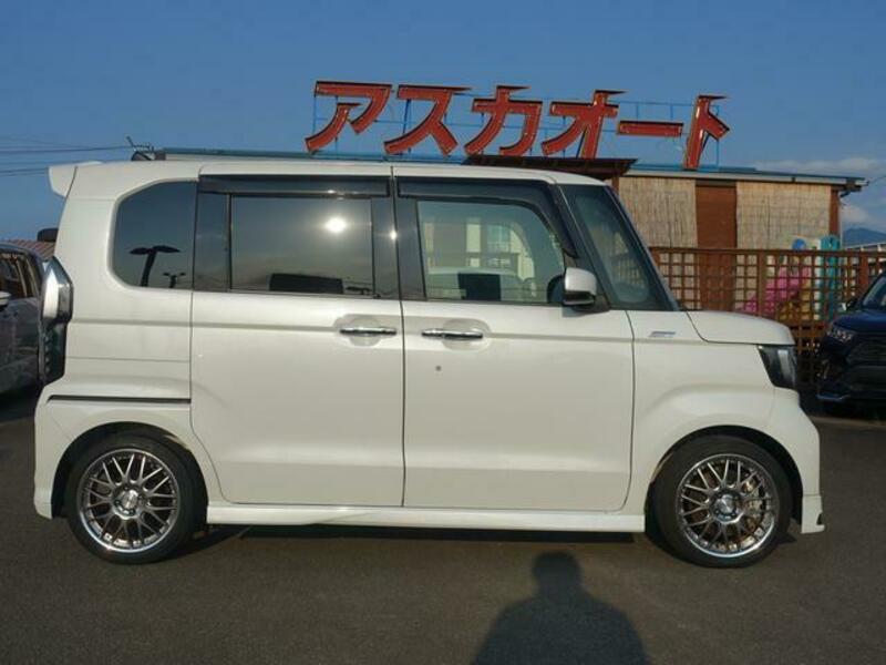 N BOX CUSTOM
