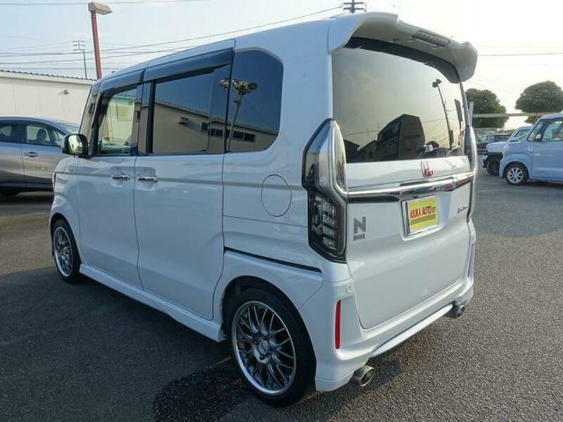 N BOX CUSTOM