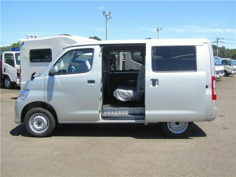 BONGO VAN