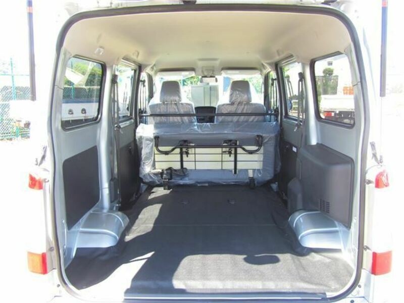 BONGO VAN