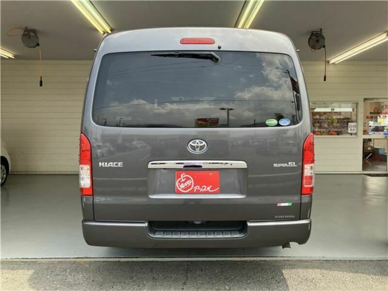 HIACE VAN