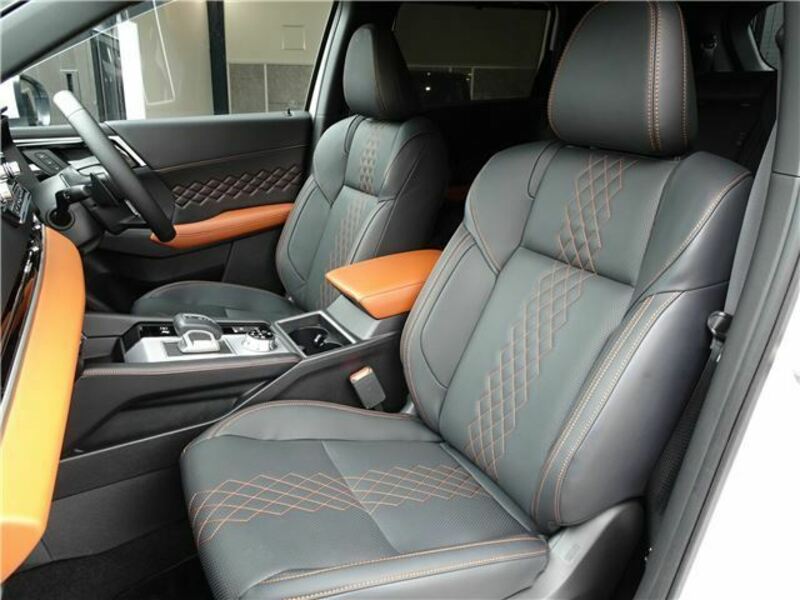 OUTLANDER PHEV
