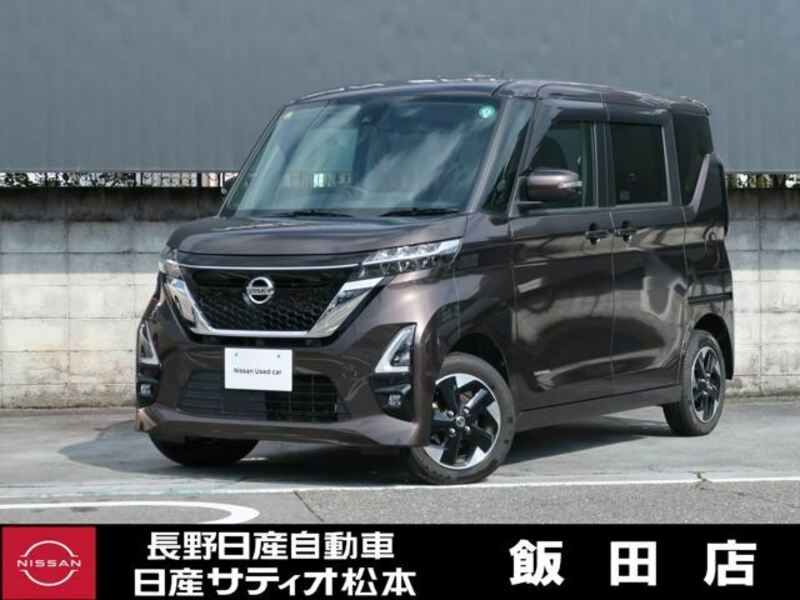 NISSAN ROOX