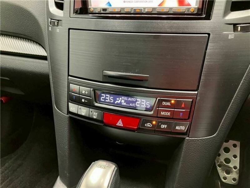 LEGACY B4