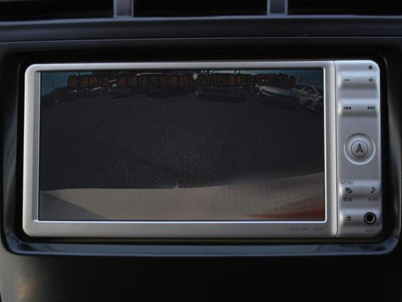 PRIUS ALPHA