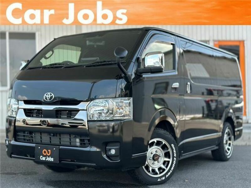 TOYOTA HIACE VAN
