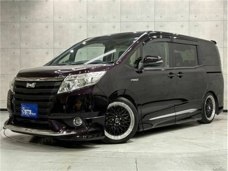 TOYOTA NOAH