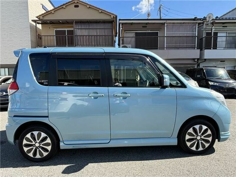 DELICA D2