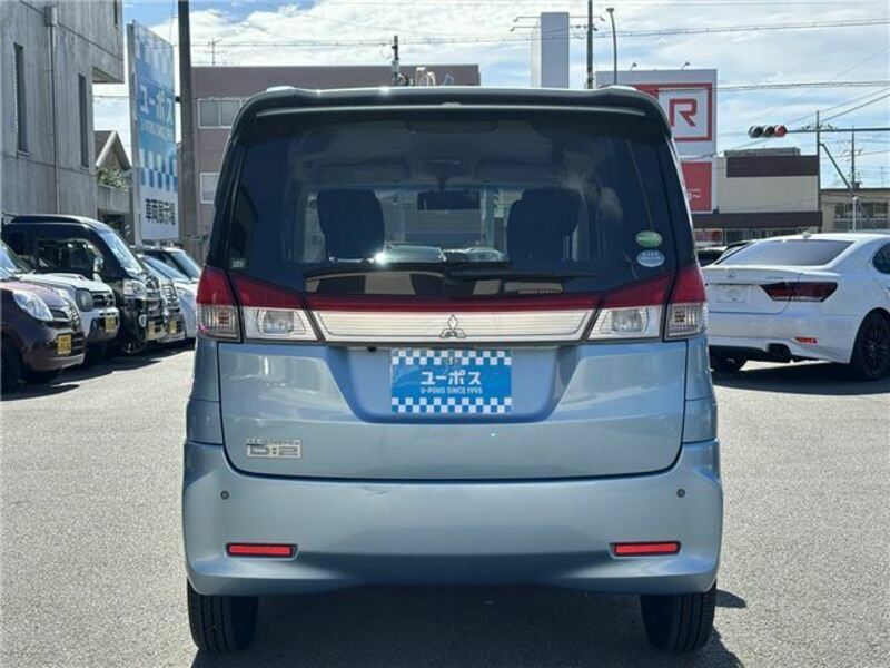 DELICA D2