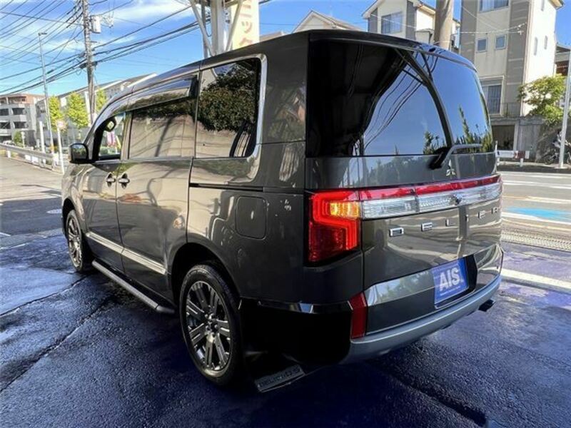 DELICA D5