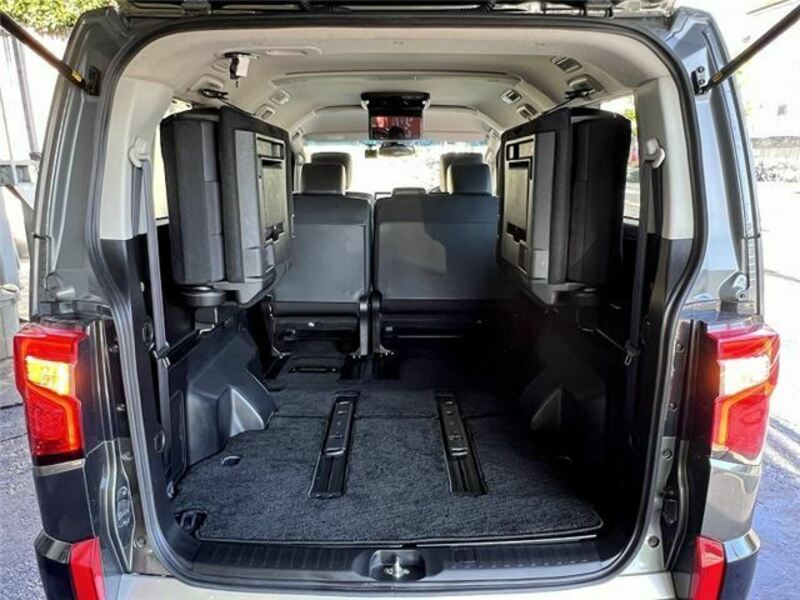DELICA D5