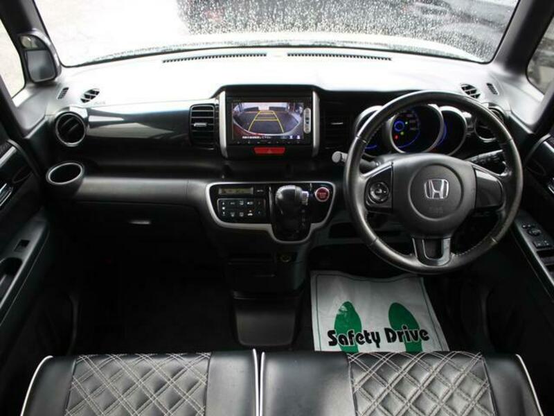 N BOX CUSTOM