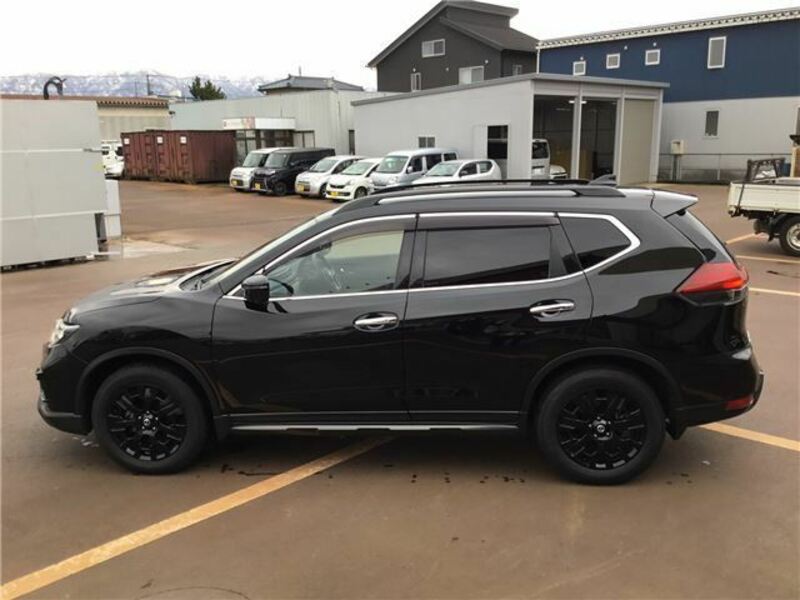 X-TRAIL