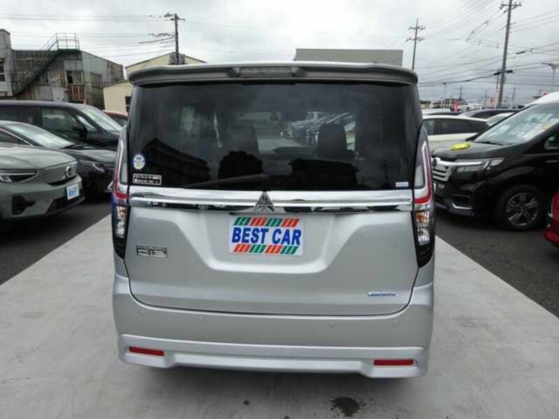 DELICA D2