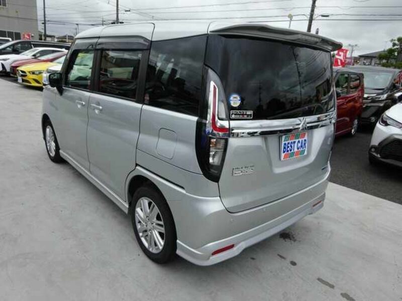 DELICA D2