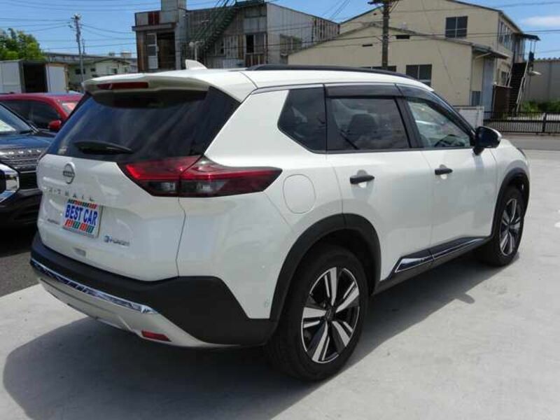 X-TRAIL