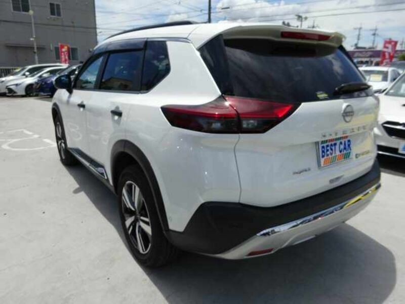 X-TRAIL