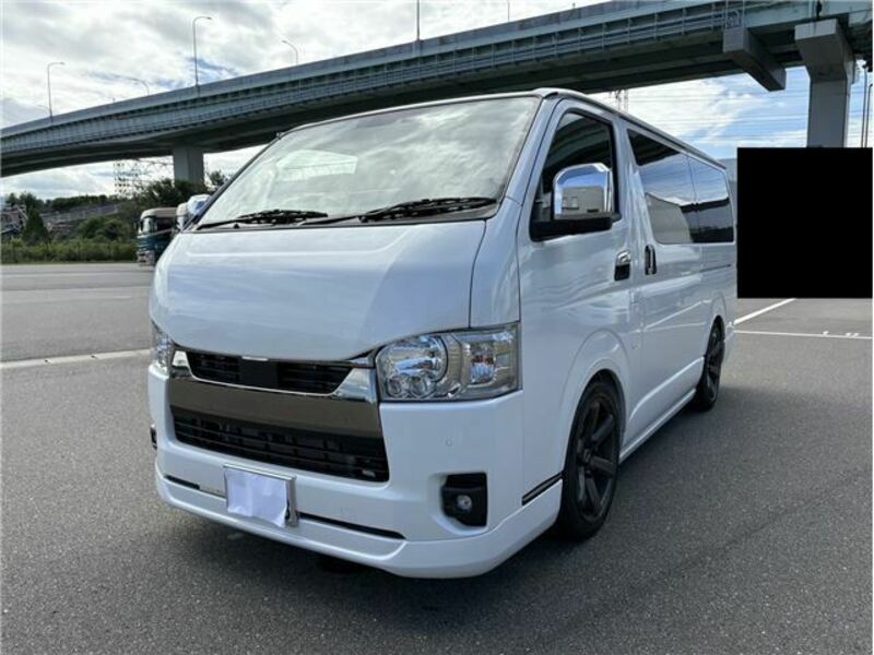 TOYOTA HIACE