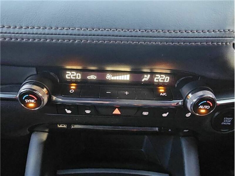 MAZDA3