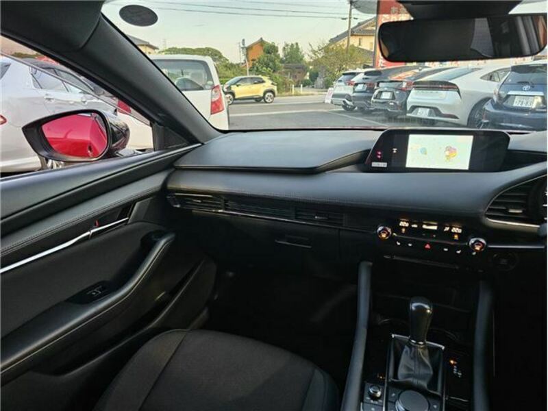 MAZDA3