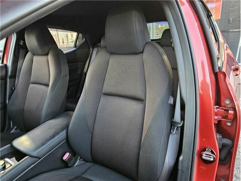 MAZDA3