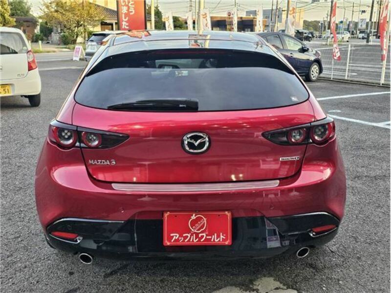 MAZDA3