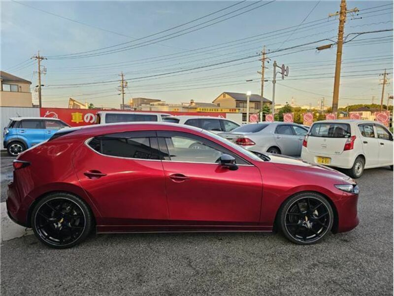 MAZDA3